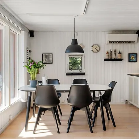 Сasa de vacaciones Ulfsten - 2km From The Sea By Interhome Saltum